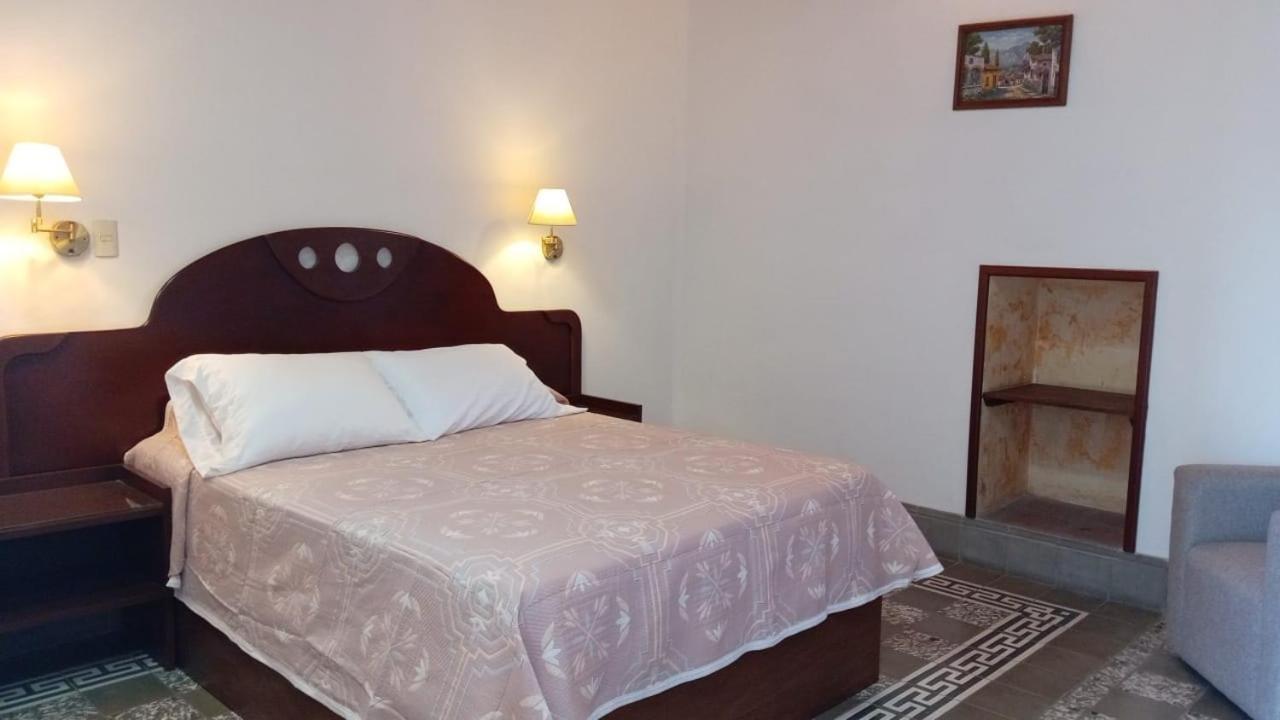 Hotel Marmoy Чолула Екстериор снимка